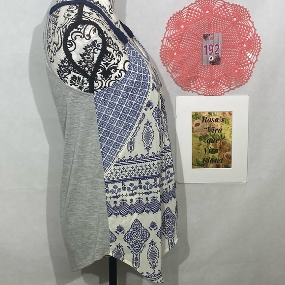 Xhilaration Tank Top Cream and Blue Print and Grey Back Small - Picture 3 of 9